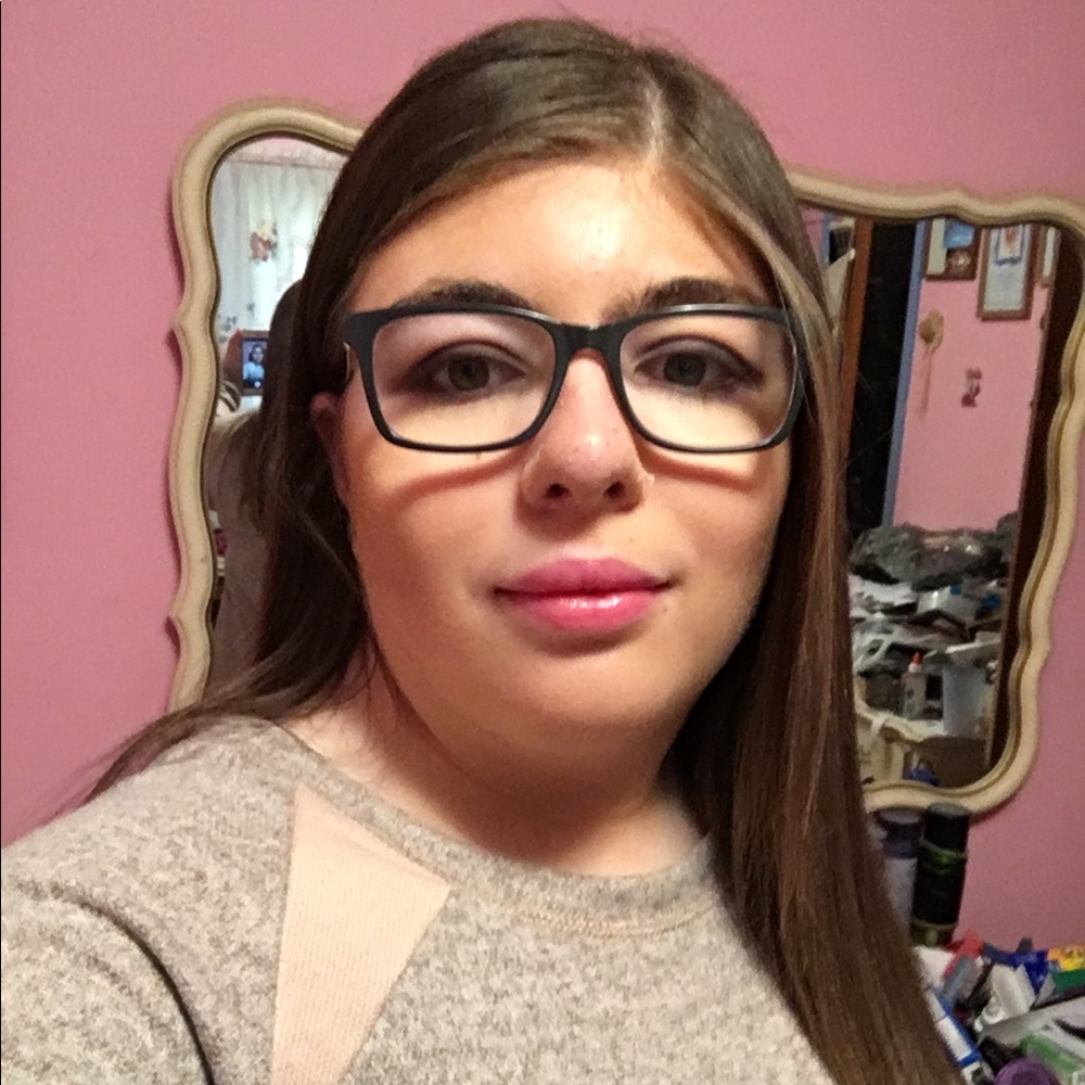 Meet your Posher, Jennifer